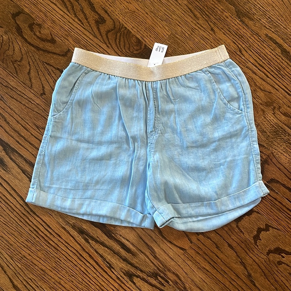 NWT, Gap Kids, Chambray Shorts w/ Metallic Gold Waistband!
